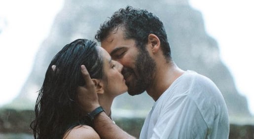 Aislinn Derbez y Jonathan Kubben