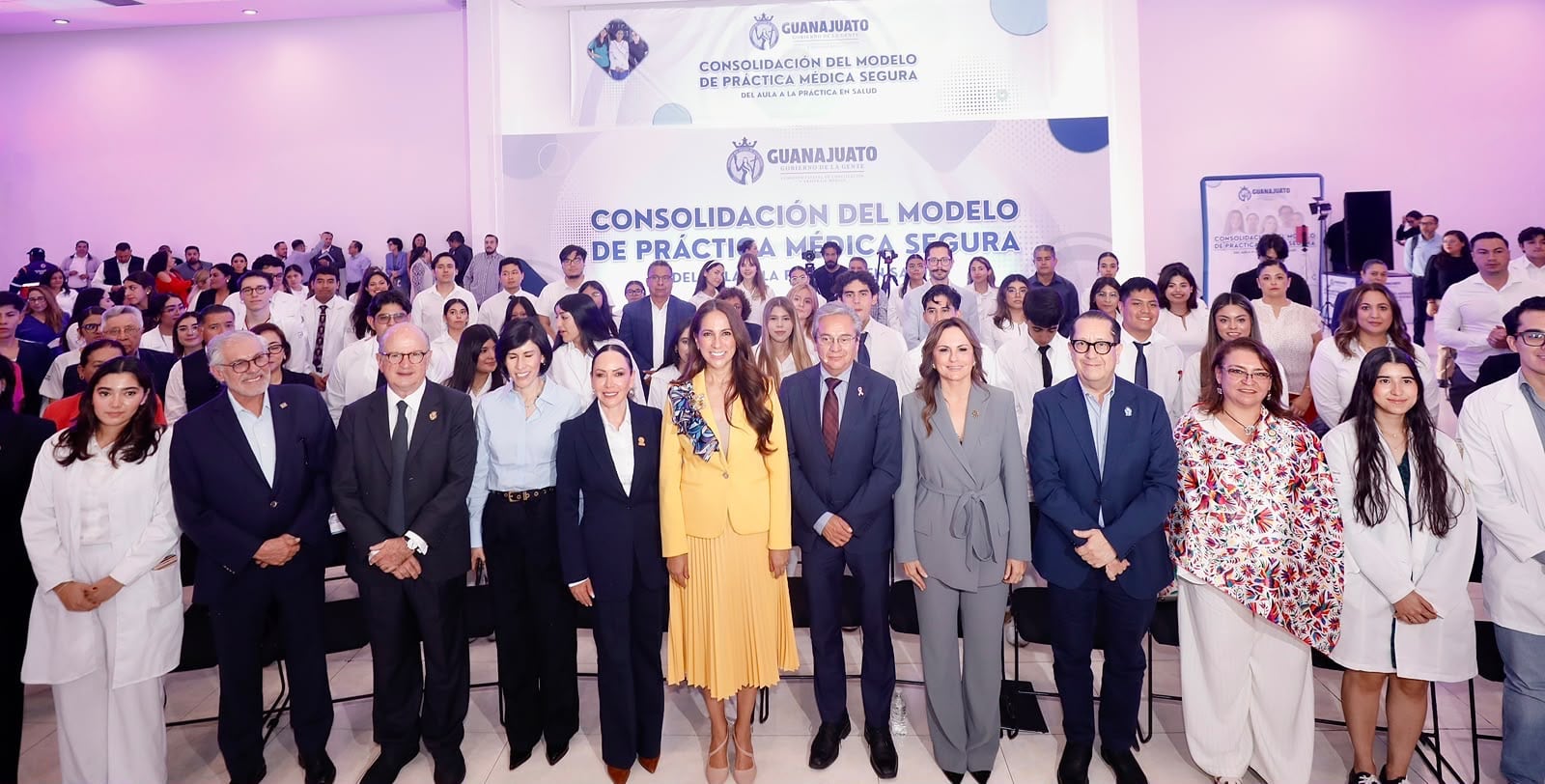 Libia Dennise encabeza acciones para fortalecer el talento y atención en salud