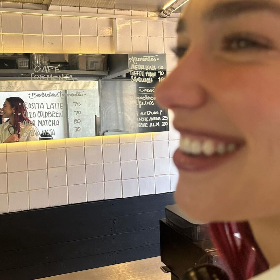 Dua Lipa en una cafetería de la colonia Roma
