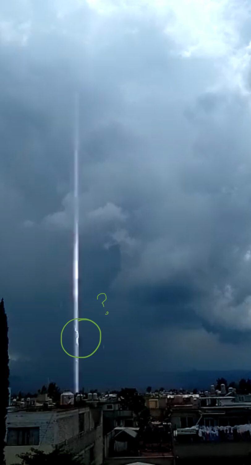 OVNI en CDMX como rayo de luz