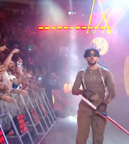 Bad Bunny en su pelea contra Damian Priest.