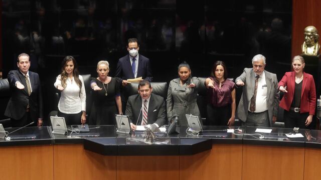 Toma de protesta de los miembros de la Mesa Directiva del Senado de la República