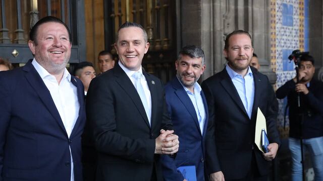 Mauricio Tabe solicita 20 pipas de agua para Miguel Hidalgo