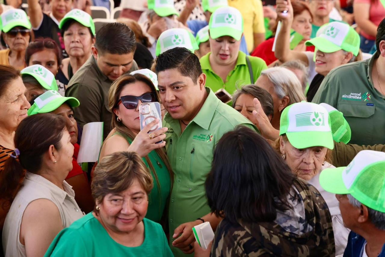 Ricardo Gallardo figura entre los mandatarios mejor evaluados.