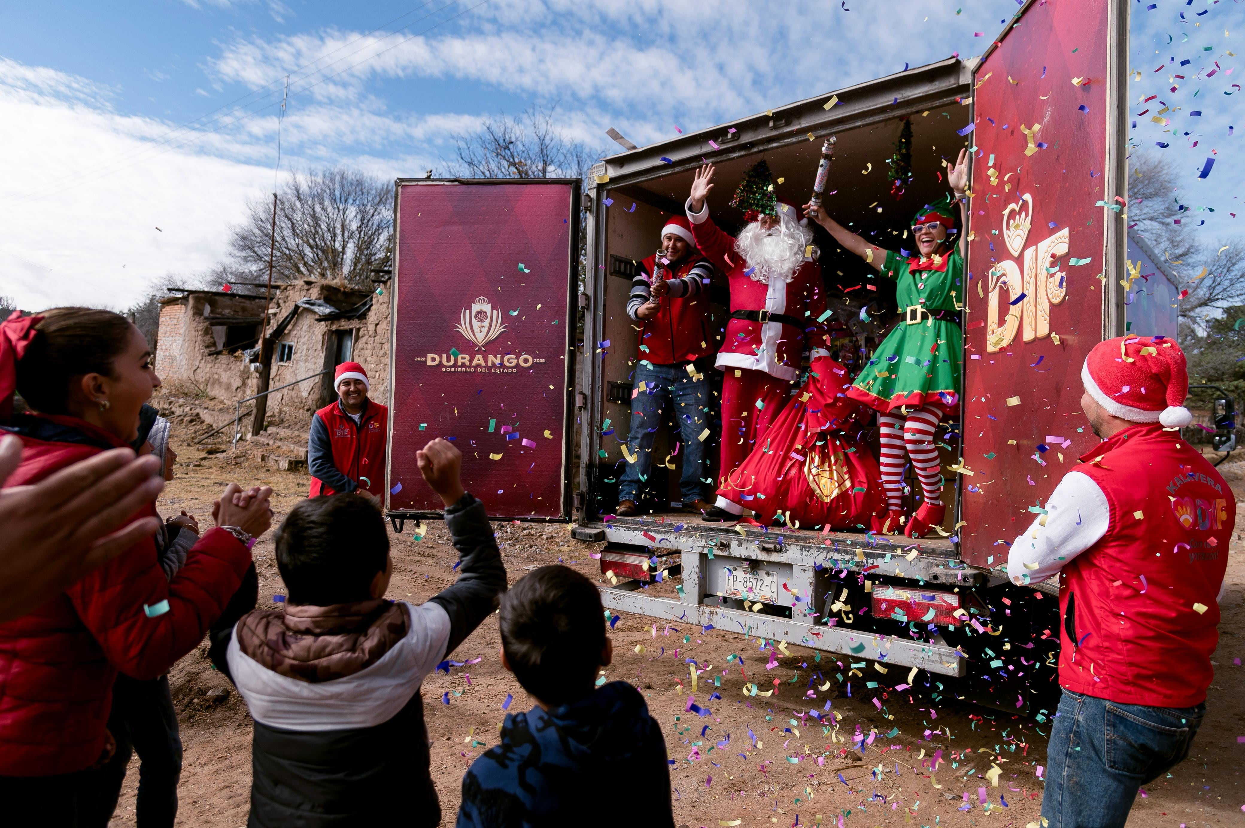 Marisol Rosso lleva la "Ruta de las Sonrisas" hasta comunidades lejanas de Durango.