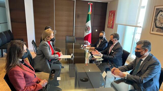 Maru Campos en Embajada de México en España