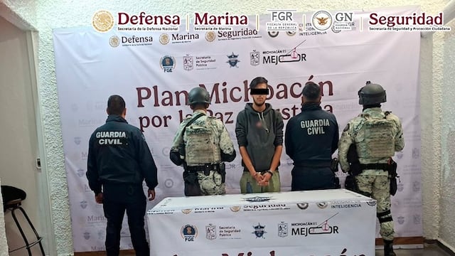 Detienen a 7 personas y aseguran artefactos explosivos en Michoacán.