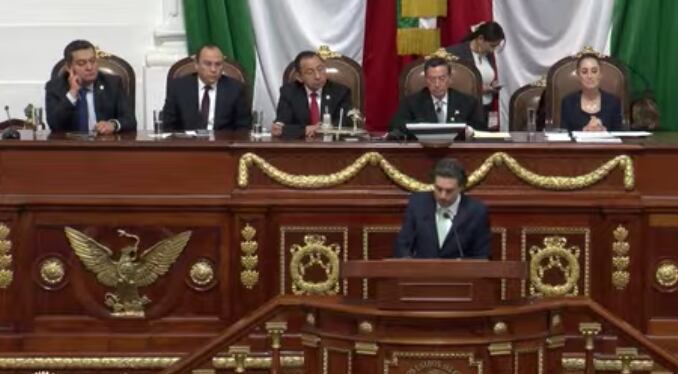 Le gritan a Claudia Sheinbaum "Presidenta" en la participación de Jesús Sesma Suárez diputado del partido Verde