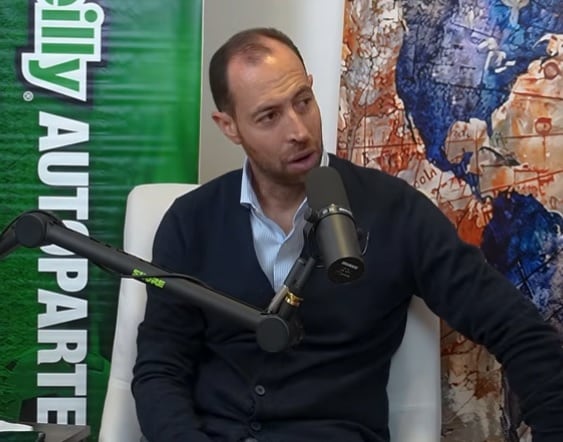 Mauricio Ymay, comentarista deportivo.