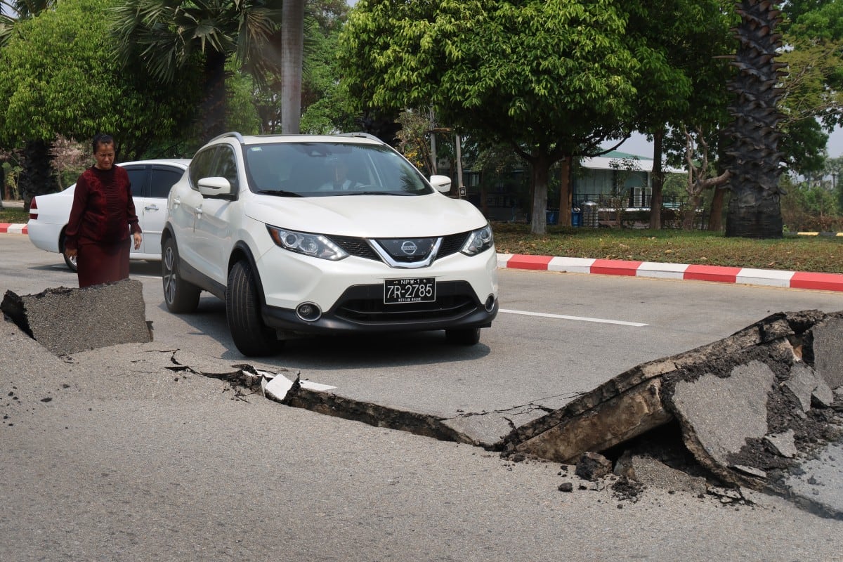 Terremoto en Myanmar (Birmania) deja colapso en las vialidades