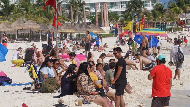 Vacacionistas en Cancún