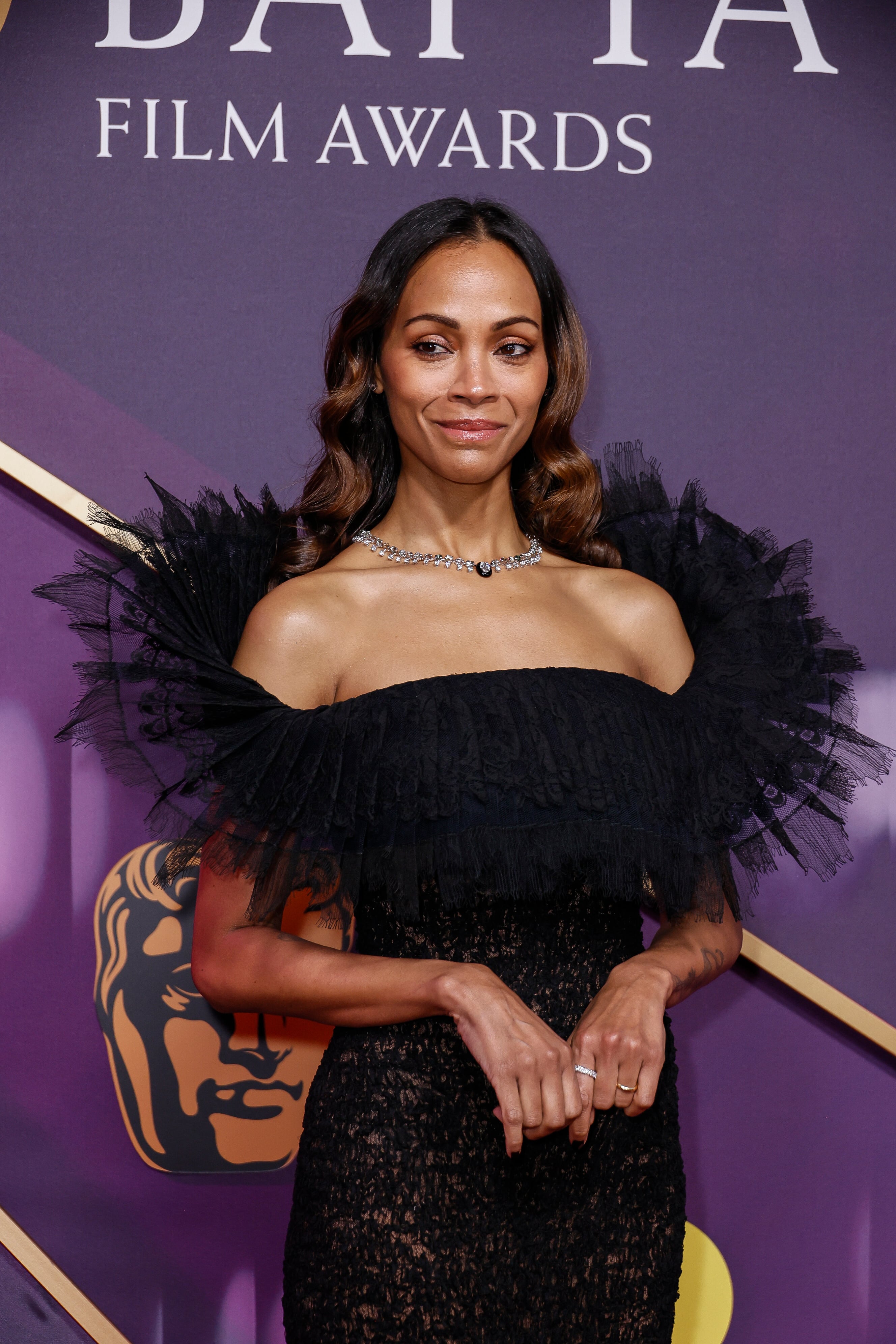 Zoe Saldaña en los Premios BAFTA 2025