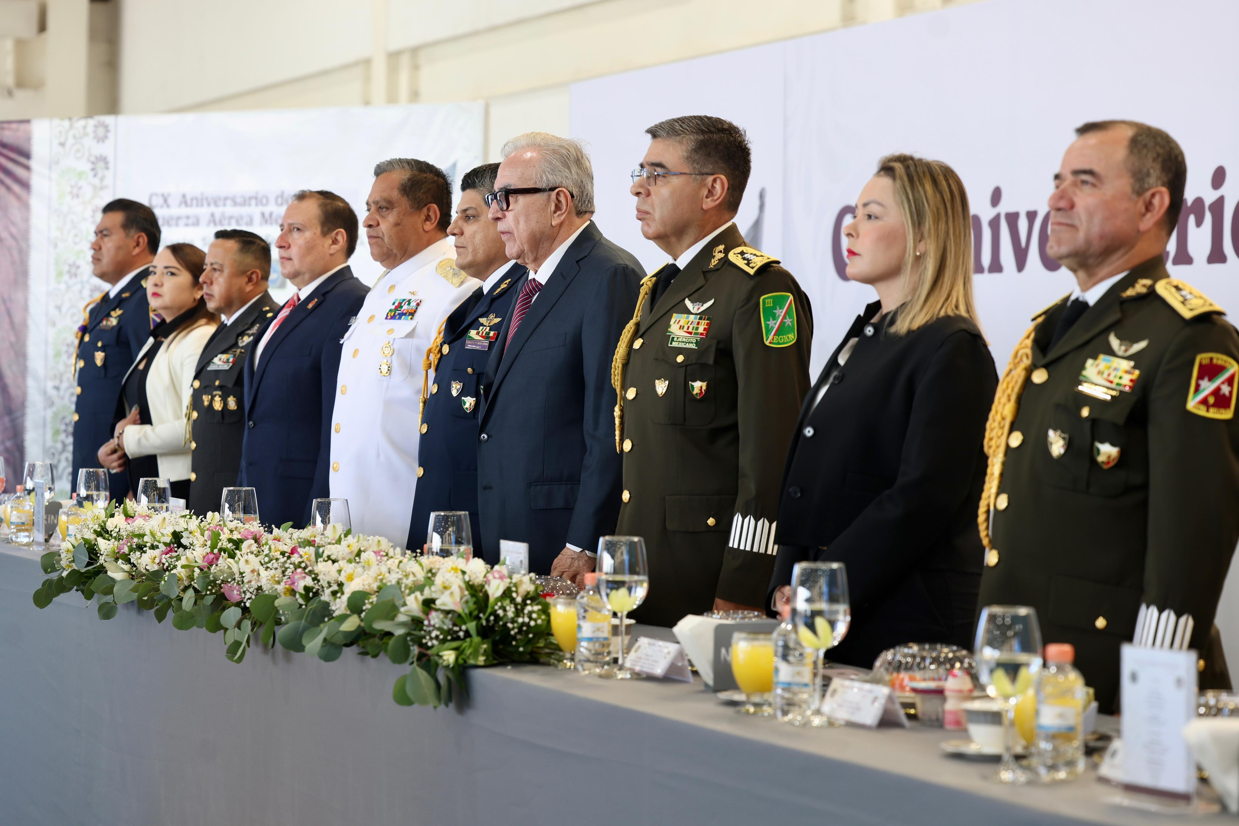 Rubén Rocha en el CX Aniversario de la Fuerza Aérea Mexicana