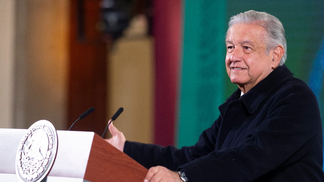 AMLO: Yo sentí falso a Javier Sicilia y no dejé que me besara; no me equivoqué