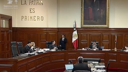 Les estorba la Constitución