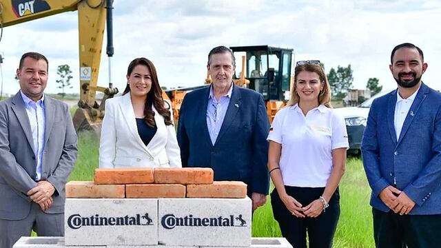 Tere Jiménez coloca primera piedra de Contitech