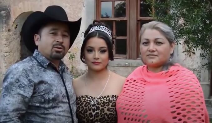 Rubí Ibarra junto a sus papás