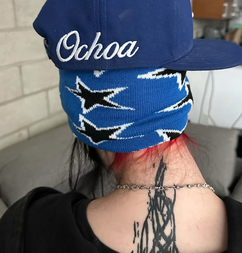 Billie Eilish adelantó así su tatuaje.