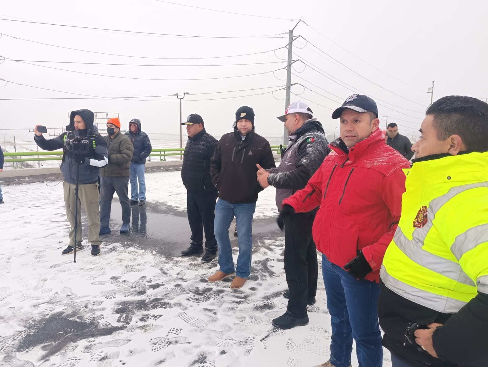 Nevada provoca cierre de la carretera Saltillo-Monclova