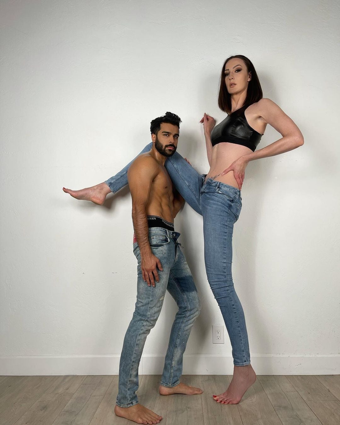 Adam Waheed y Ekaterina Lisina, la pareja que rompe estereotipos con su amor de altura