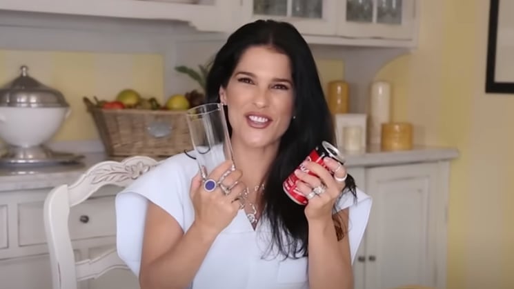 ¿Inventada? Lo que hizo Martha Debayle de ponerle un calcetín a una lata tiene nombre