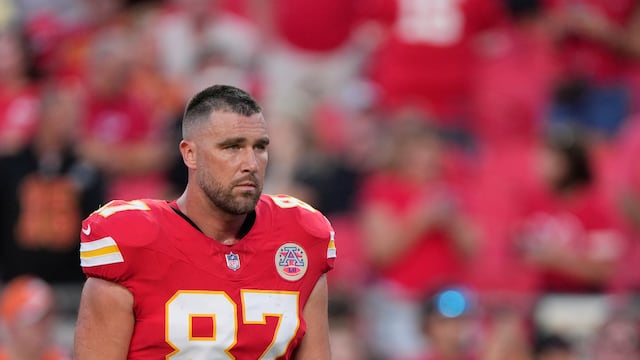 Travis Kelce fuye víctima de fraude de un esquema Ponzi