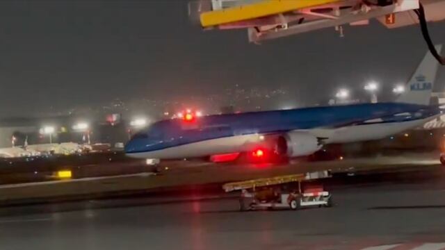 AICM: Avión proveniente de Ámsterdam aterrizó de emergencia; esta falla presentó