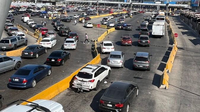 Falla en Microsoft y CrowdStrike afecta fronteras, aeropuertos, bancos y sistemas de seguridad en todo el planeta por apagón informático