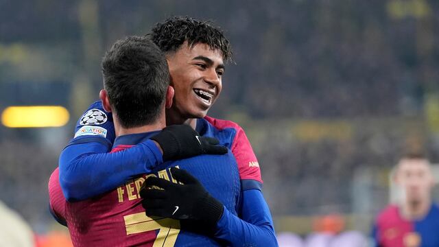 Lamine Yamal y Ferrán Torres con el FC Barcelona.