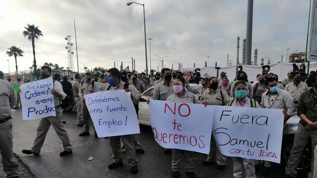 Empleados en repudio.