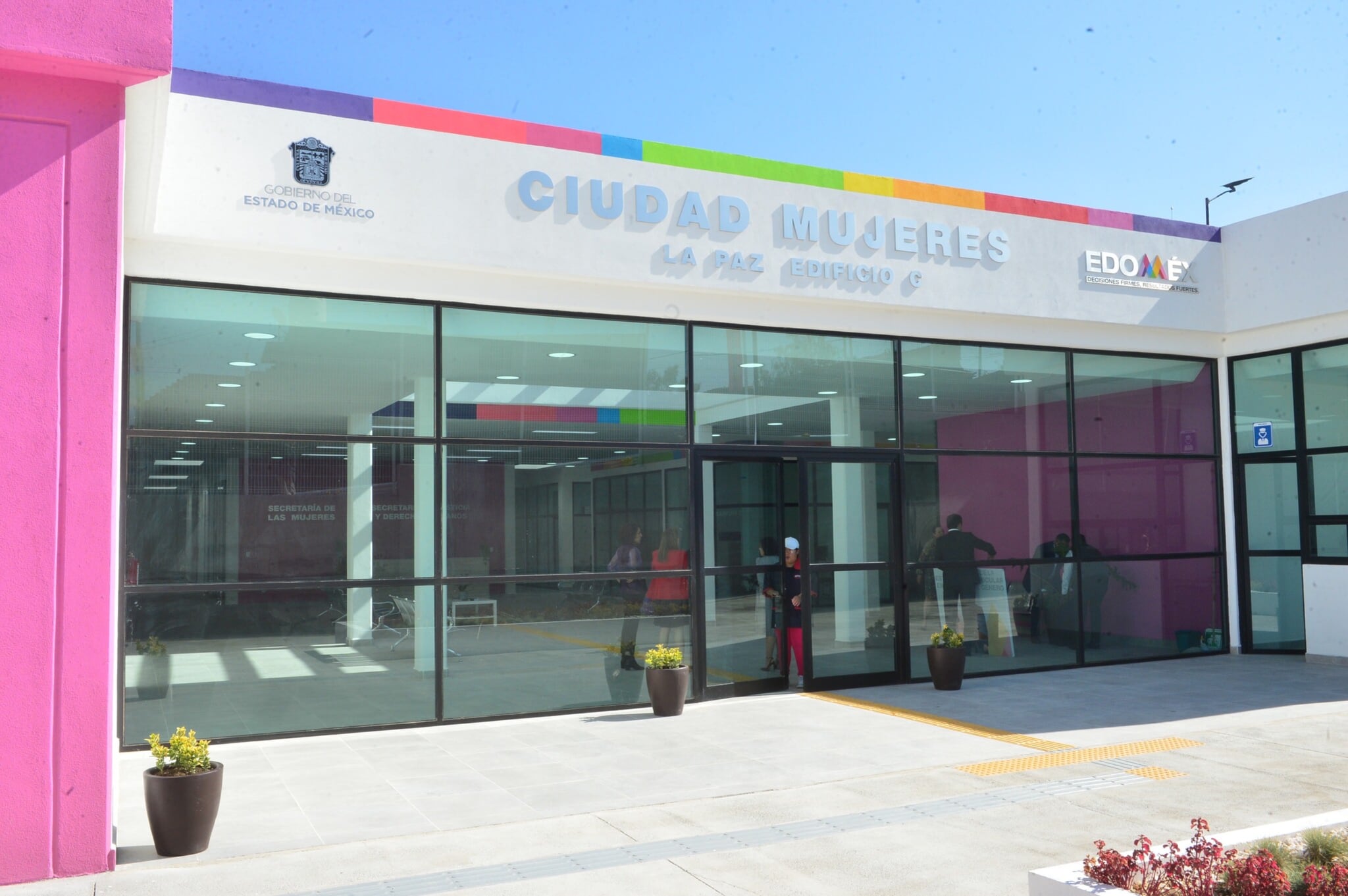 Alfredo Del Mazo inaugura Ciudad Mujeres en La Paz