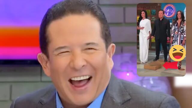 ¿Gustavo Adolfo Infante pide su banquito para verse más alto?