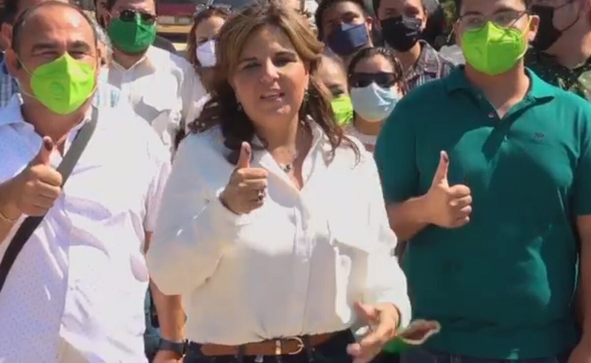 Armida Castro del PVEM, vota