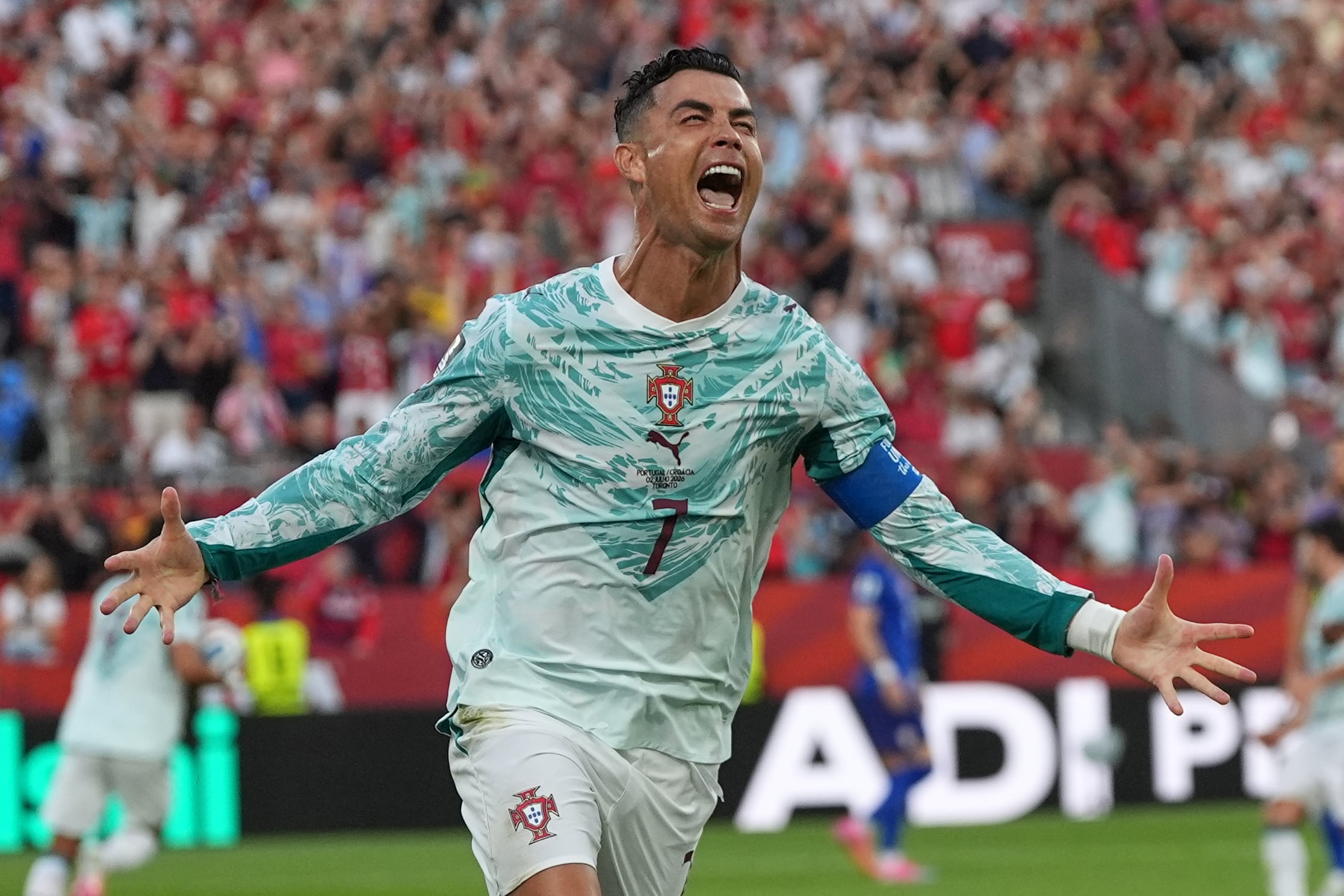 Cristiano Ronaldo aclara que no ha tomado una decisión sobre su futuro con Portugal