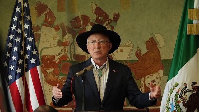 Conferencia del embajador Ken Salazar respecto a las acciones y acuerdos para el combate al fentanilo.