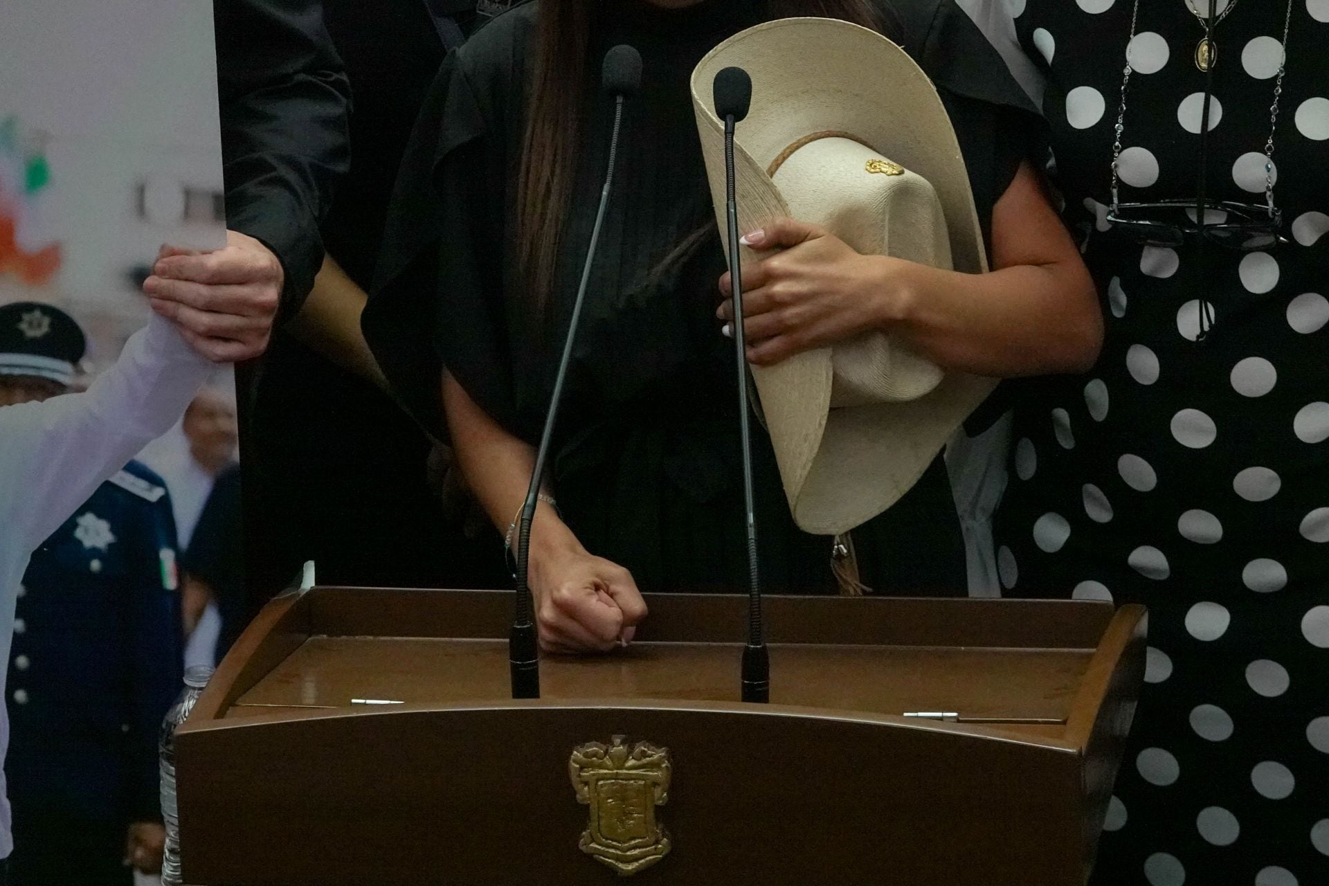 Grecia Quiroz, tomo protesta en el Congreso se Michoacán como nueva alcaldesa de Uruapan