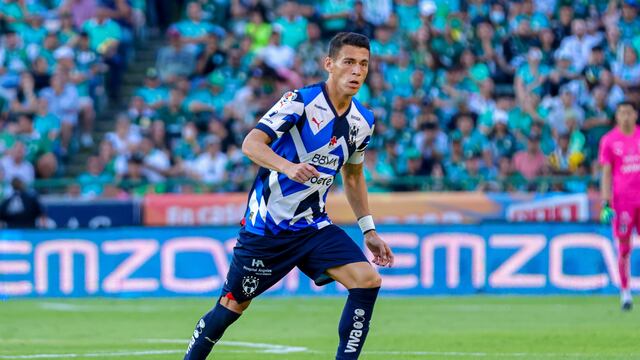 Héctor Moreno jugando con Monterrey