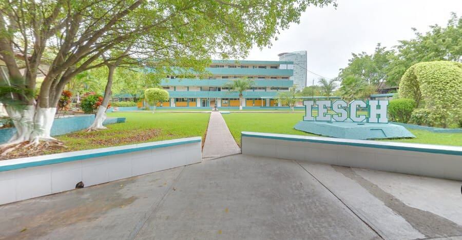 El Instituto de Estudios Superiores de Chiapas (IESCH).