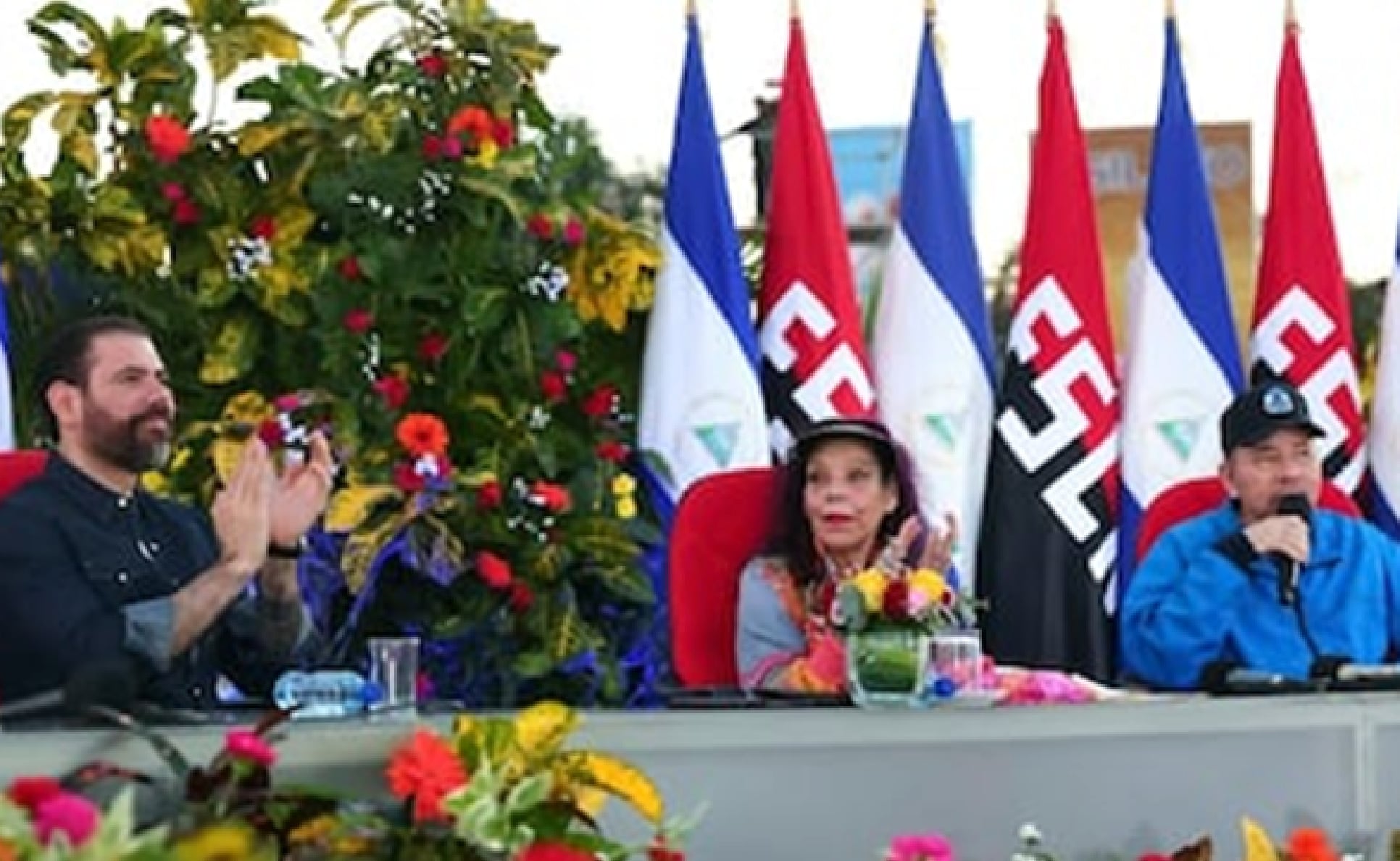 La familia Ortega Murillo: Laureano, Rosario y Daniel.