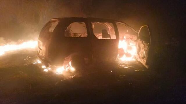 Camioneta se incendia en Tlahuelilpan