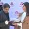 ¡Quítate Eugenio Derbez! El actor se les mete a Kate del Castillo y la reina Letizia Ortiz (VIDEO)