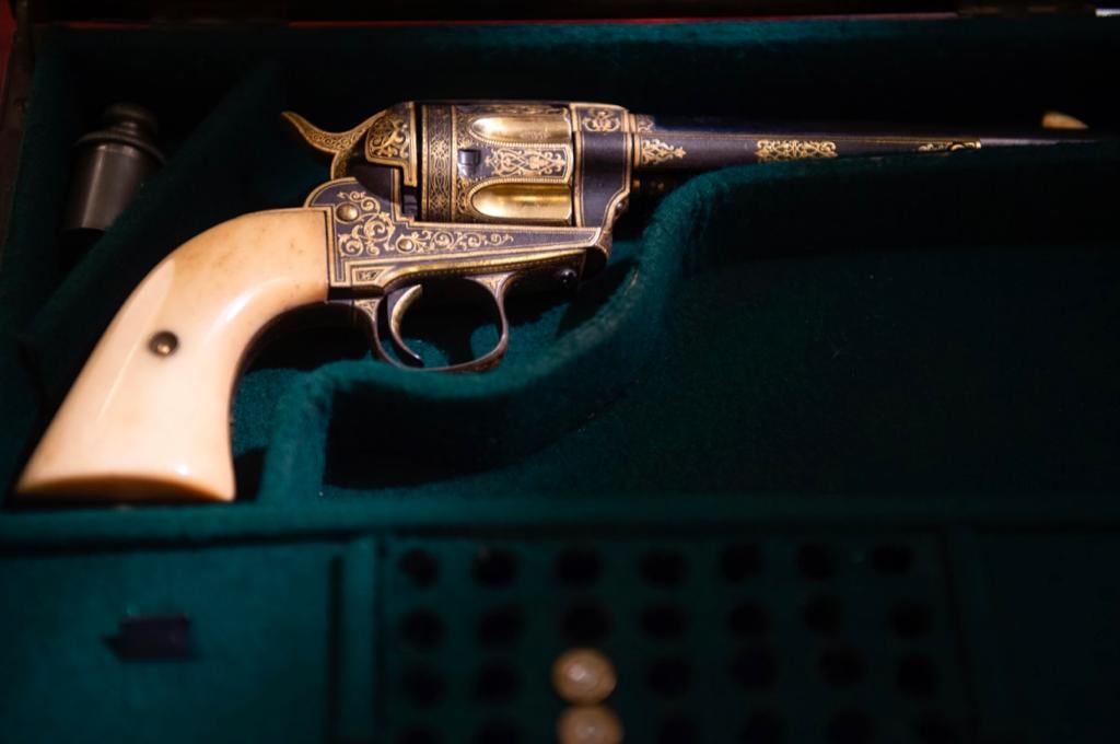 Pistola devuelta por Cuba a México