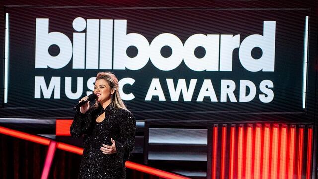 Kelly Clarkson en Billboard Music Awards 2020