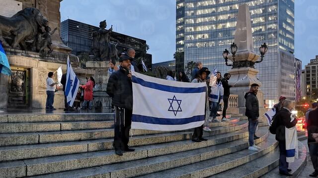 Manifestantes se reúnen en el Angel de la Independencia por Guerra entre Israel y Palestina