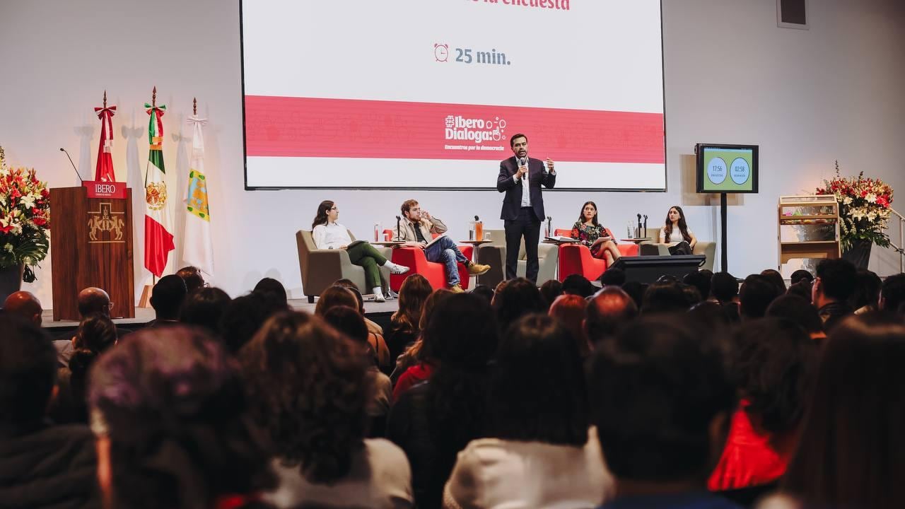 ¿Cómo le fue a Jorge Álvarez Máynez en la Ibero? No llenó el auditorio y recibió serios cuestionamientos