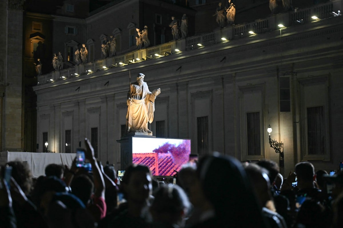 Momentos del primer día del Cónclave para elegir al nuevo papa