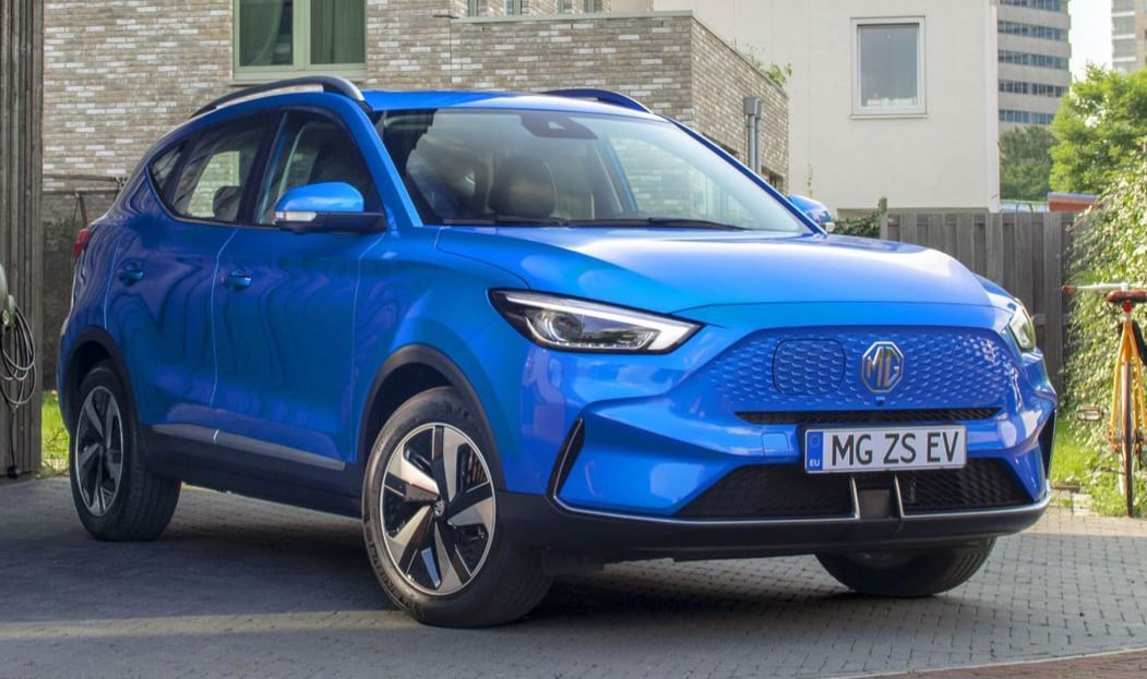 La camioneta ZS EV de MG es la primera versión de la marca 100% eléctrica. Cuenta con tres tipos de manejo y una cabina renovada.