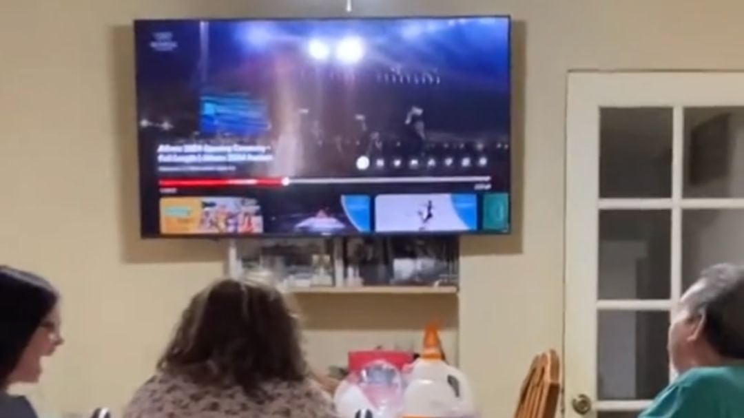 VIDEO: Se pusieron a ver los Juegos Olímpicos por horas sin darse cuenta que eran los del 2004