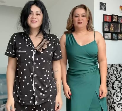 Gomita y su mamá Elizabeth Campos