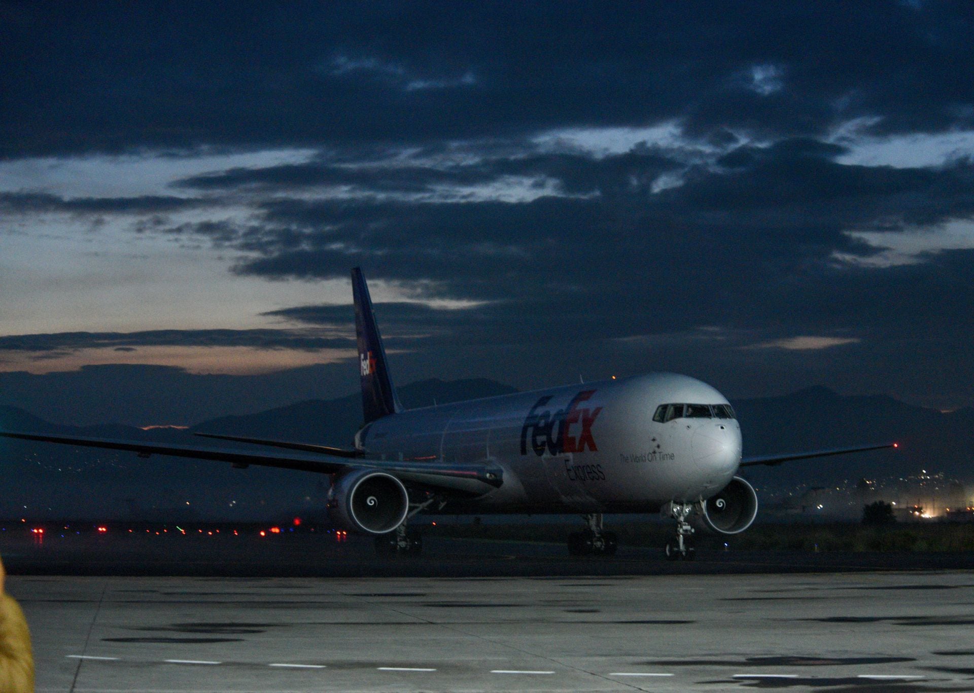 Avión de FedEx
